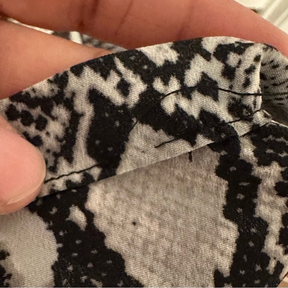 SHEIN Snakeskin Duster Kimono - Picture 10 of 14